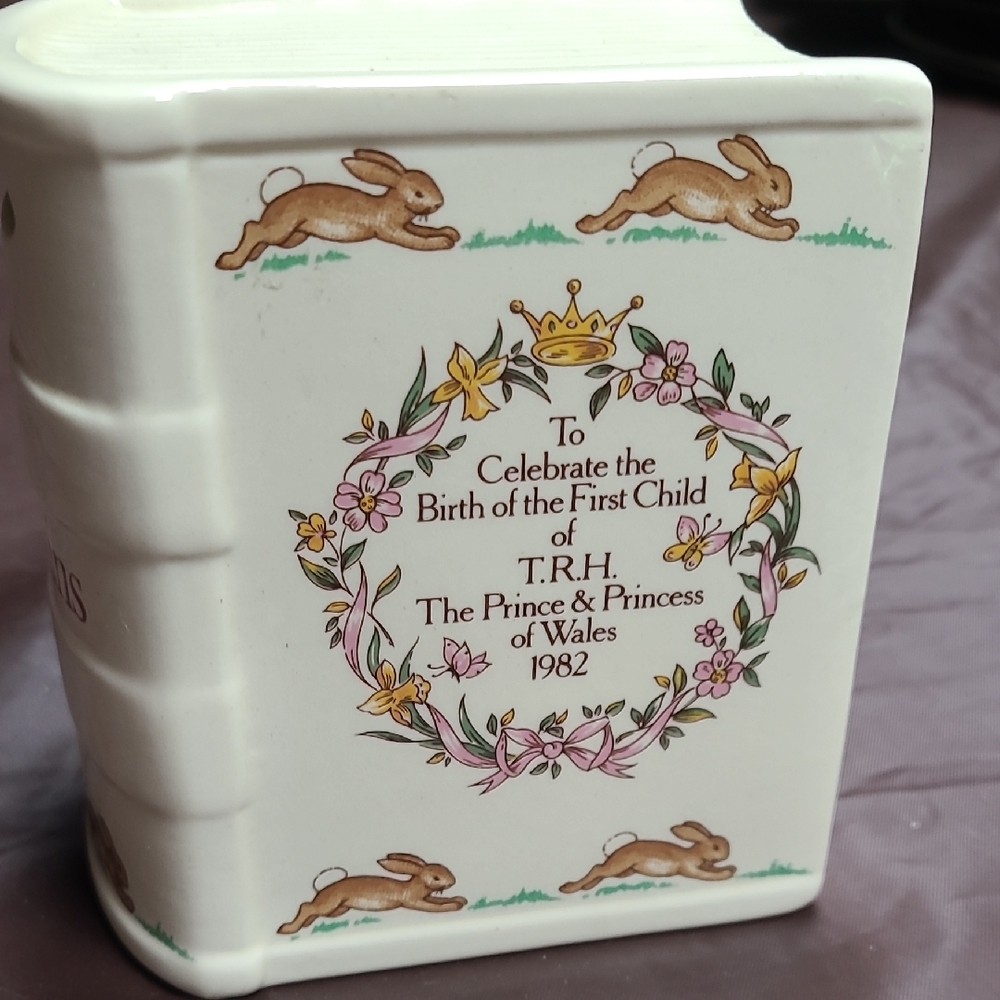 Bunnykins Ceramic Coin Bank - Picture 4 of 4